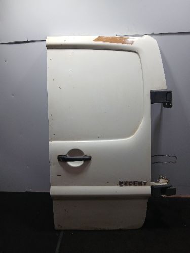 PEUGEOT EXPERT II VF3A  O/S DRIVER SIDE RIGHT REAR DOOR