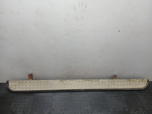 NISSAN NAVARA D22 N/S PASSENGER LEFT SIDE STEP