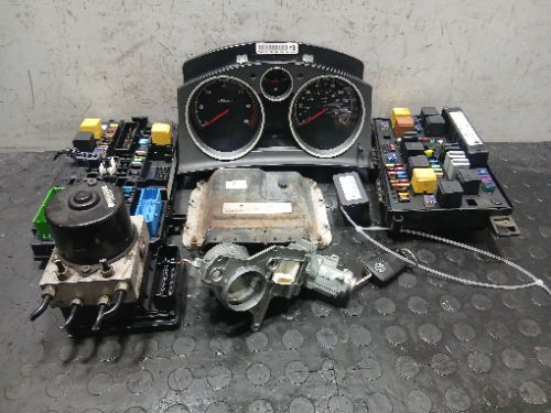 VAUXHALL ZAFIRA DESIGN MK2 FL 1.7 DIESEL COMPLETE ENGINE ECU KIT