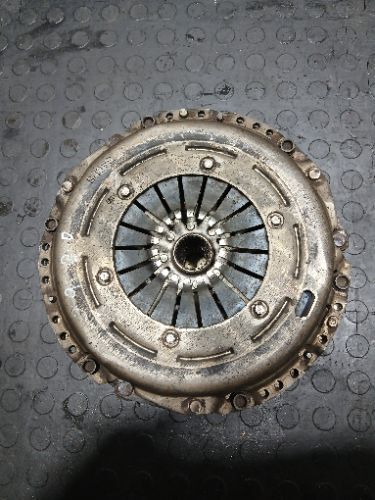 AUDI A4 AVANT TDI MK4 2.0 DIESEL FLYWHEEL & CLUTCH KIT