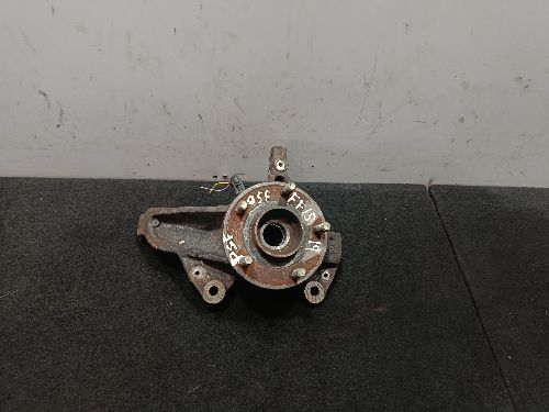 FORD FOCUS MK4 1.5 DIESEL O/S DRIVER SIDE RIGHT FRONT WHEEL HUB