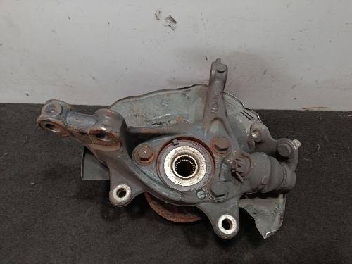 TOYOTA YARIS MK4 1.5 HYBDRID O/S DRIVER SIDE RIGHT FRONT WHEEL HUB