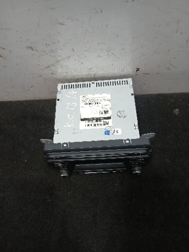 KIA CEED MK2 STEREO RADIO HEAD PLAYER UNIT